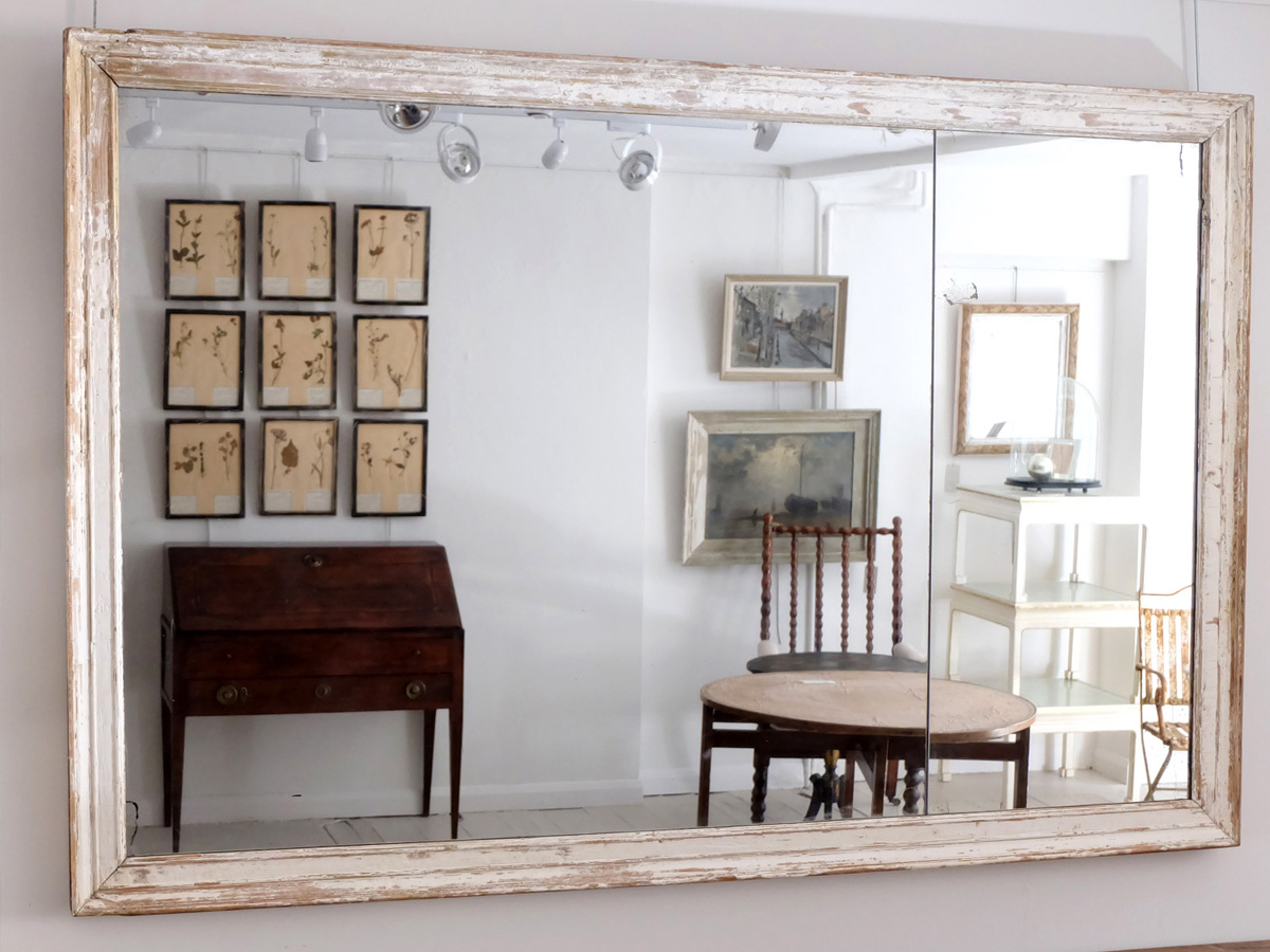 Зеркалу не обязательно нужна рама